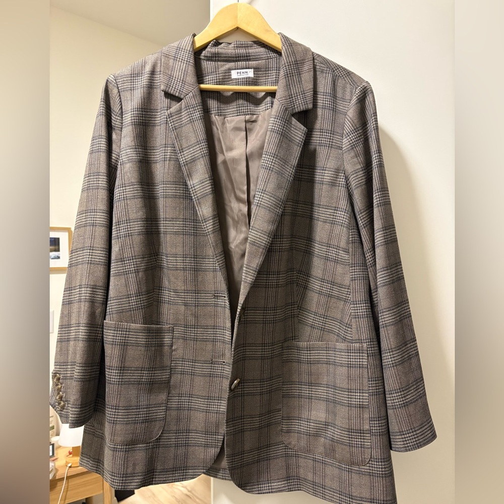 Women’s Plaid Blazer